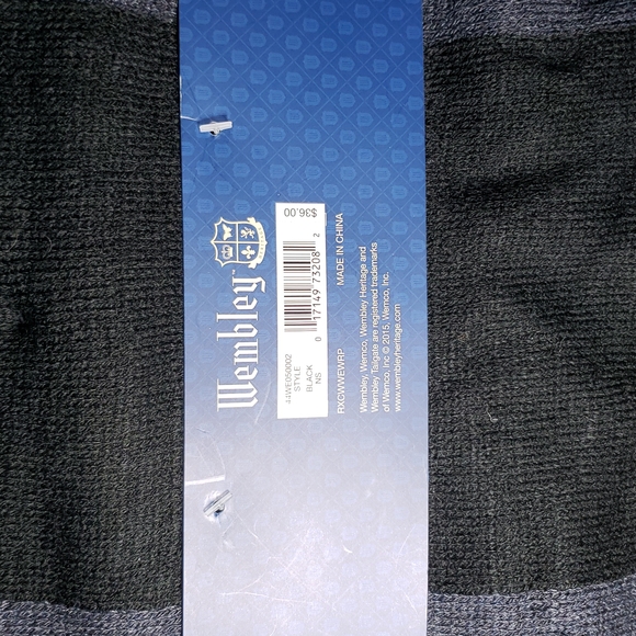 Wembley hat and scarf set - Picture 4 of 4